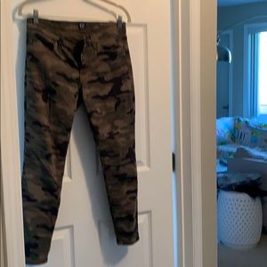 Gap Camo jeans/leggings